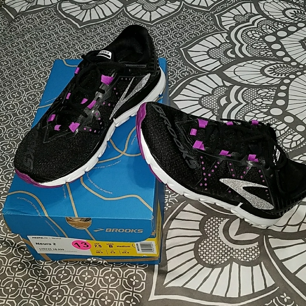 Brooks Neuro 2 Hardly worn!